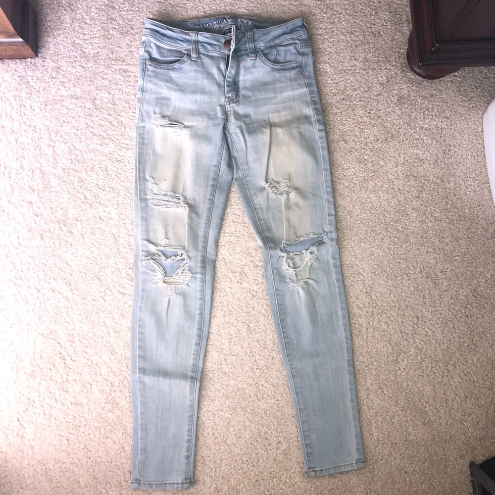 American Eagle Light Wash Jeans